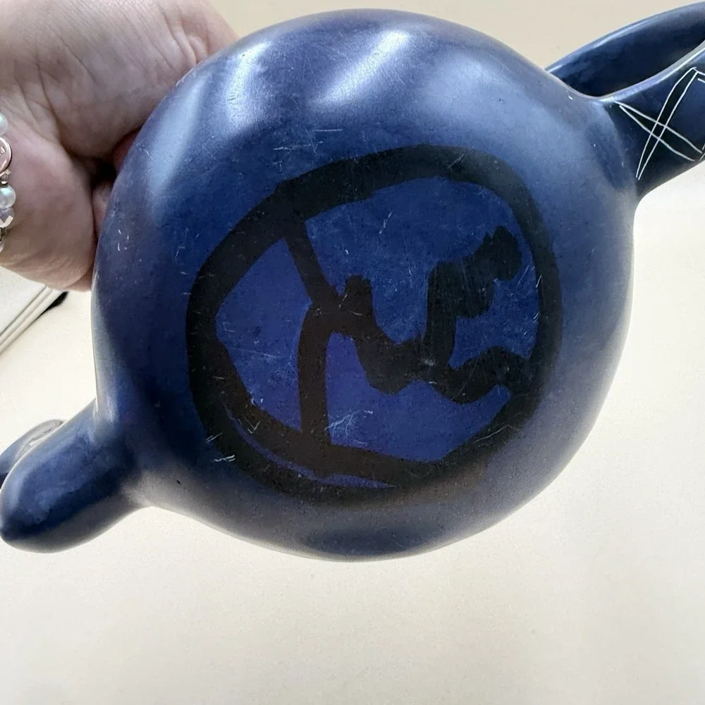 Afrian Soap Stone Tea Pot Etched Hand Painted Giraffe Safari Navy Kitchen